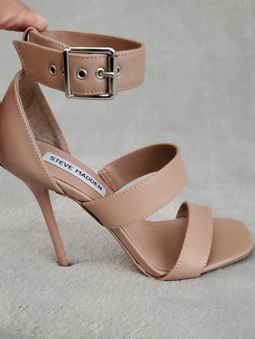 🆕️ STEVE MADDEN Jelena Nude Tan Leather Stiletto Heel Sandals SIZE: 5.5